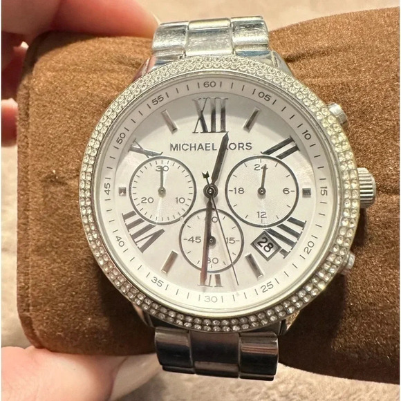 Michael Kors Silver Watch - Picture 1 of 10